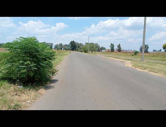 LAND FOR SALE IN CARLETONVILLE